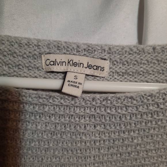 Calvin Klein Jeans light grey long sleeve sweater size small - Picture 4 of 4